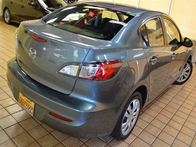 2013 Mazda Mazda3 i SV 4dr Sedan 5A